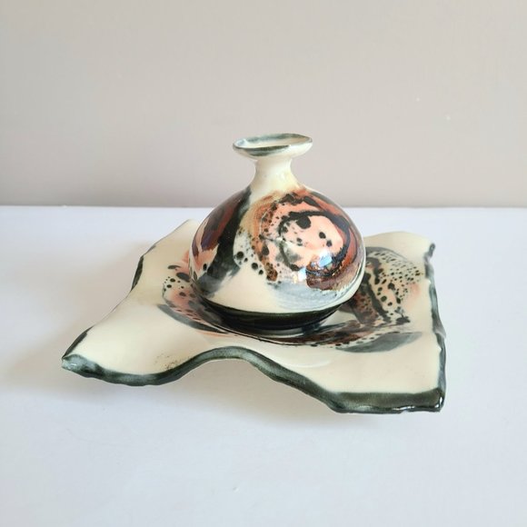 Hand made set of pottery signed by artist. - Picture 5 of 11